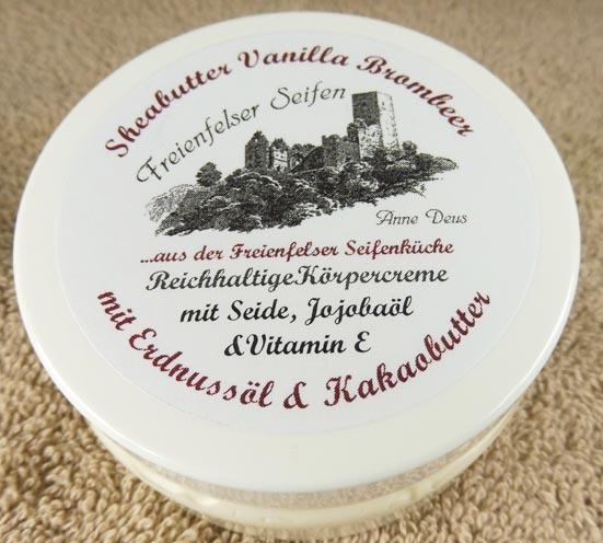 Sheasahne Vanilla Brombeer mit Erdnussöl